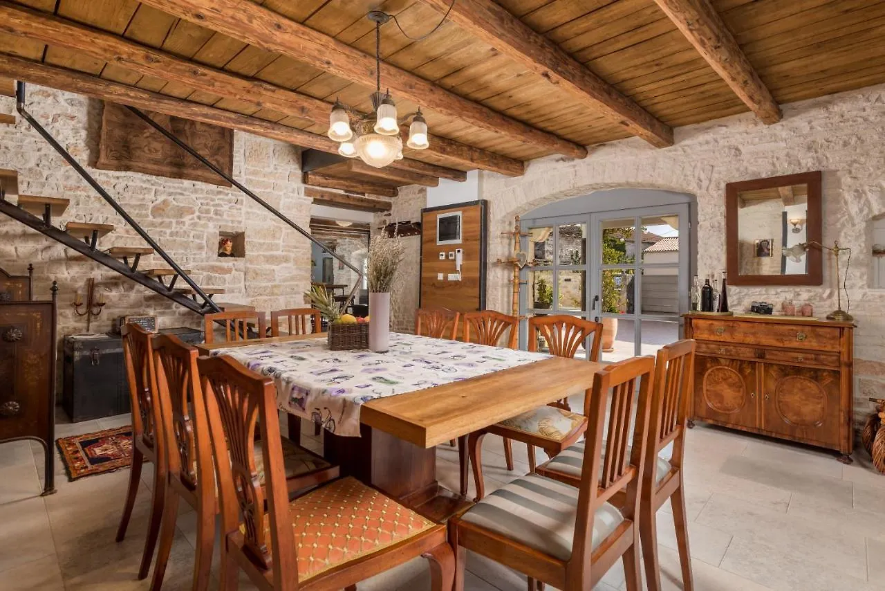 Villa Folirantica Svetvincenat Croatia