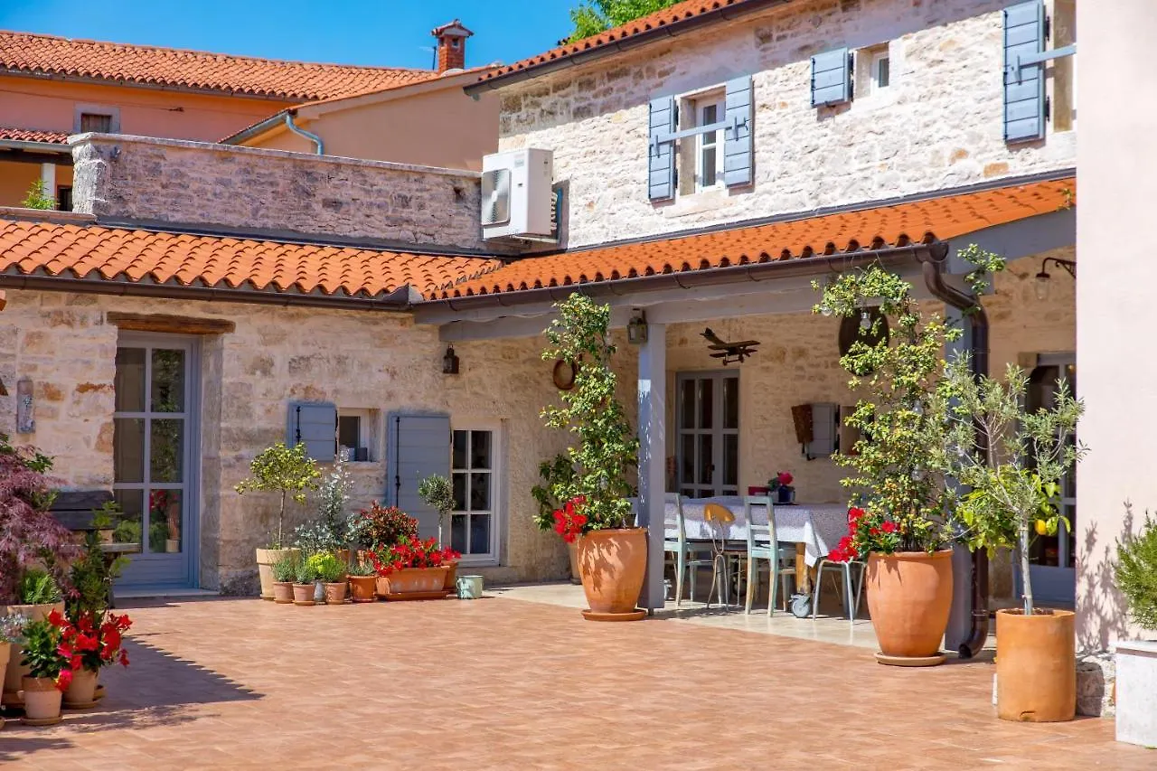 Villa Folirantica Svetvincenat Croatia
